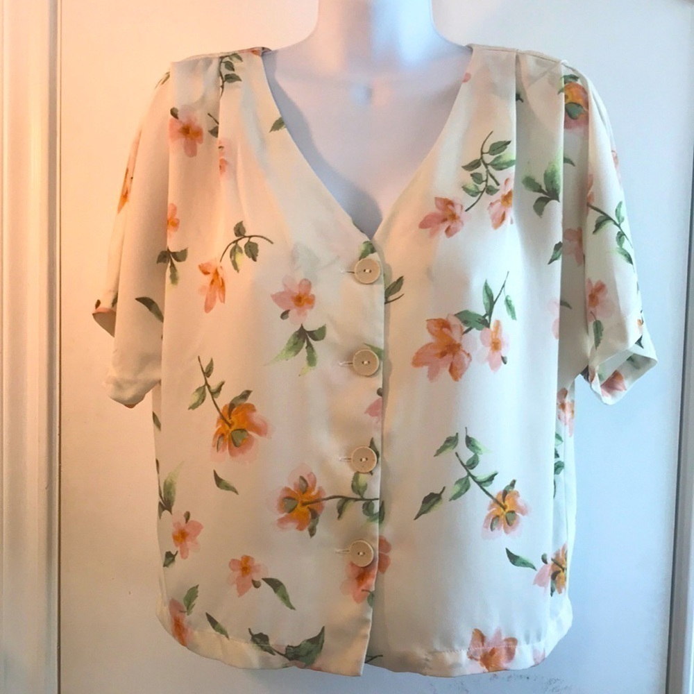 Elodie Floral Button Up Top Size S - Picture 2 of 12